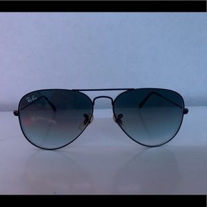Black Ray Ban Aviators